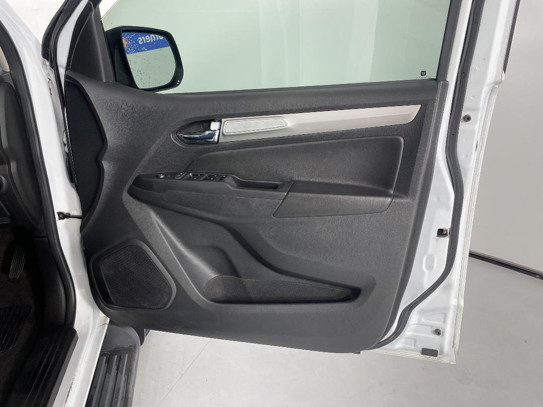 Photo '15' of Holden Colorado