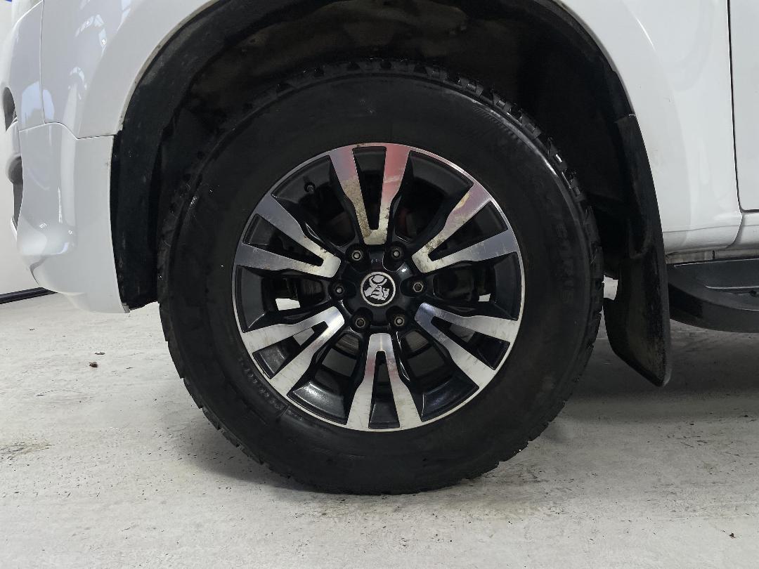 Photo '10' of Holden Colorado