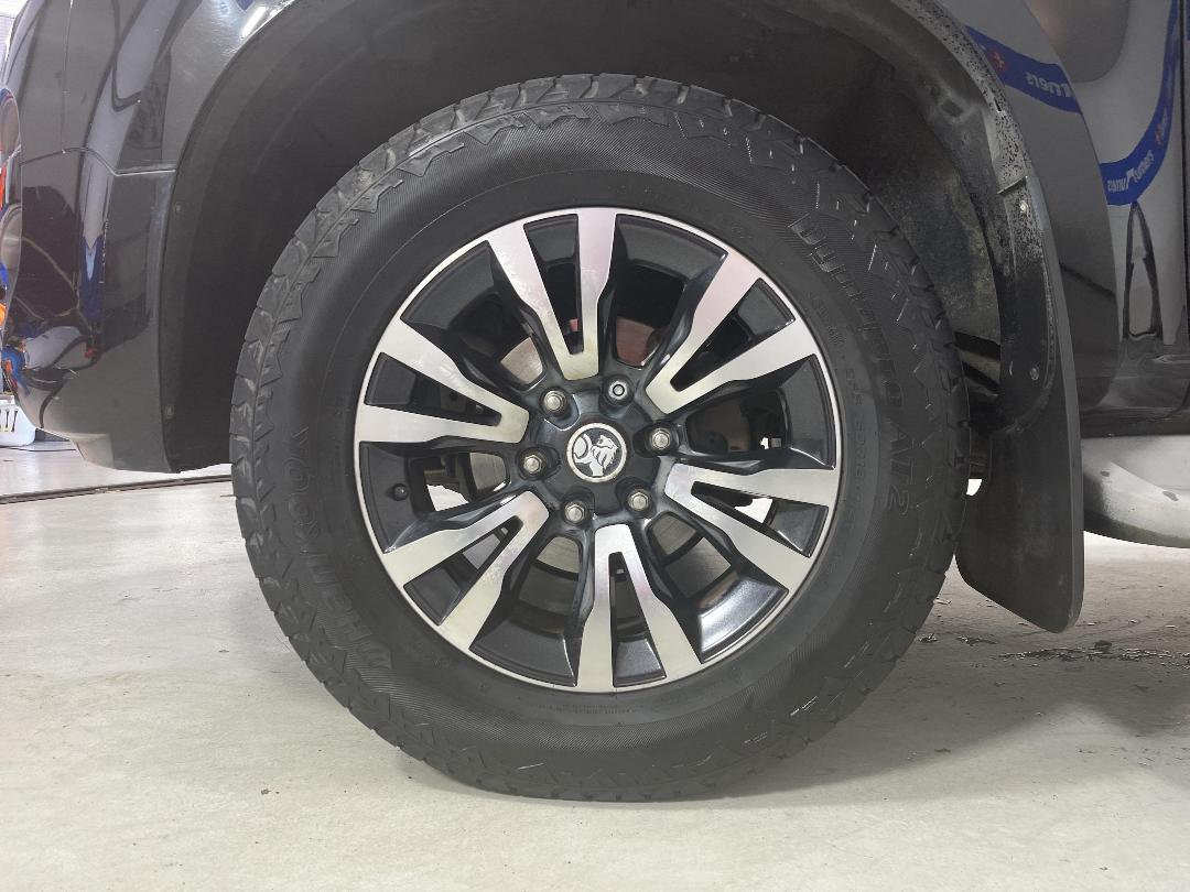 Photo '10' of Holden Colorado