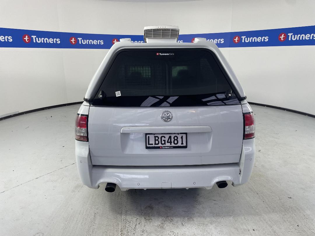 Photo '6' of Holden Commodore Photo '6' of Holden Commodore