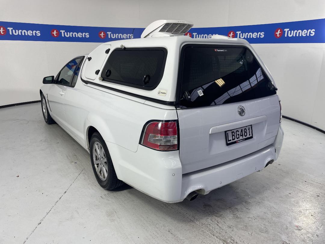 Photo '5' of Holden Commodore Photo '5' of Holden Commodore