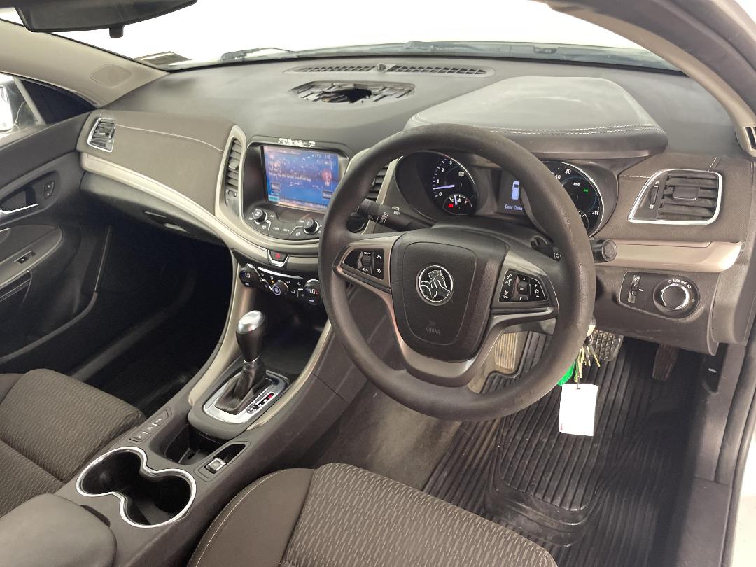 Photo '17' of Holden Commodore Photo '17' of Holden Commodore