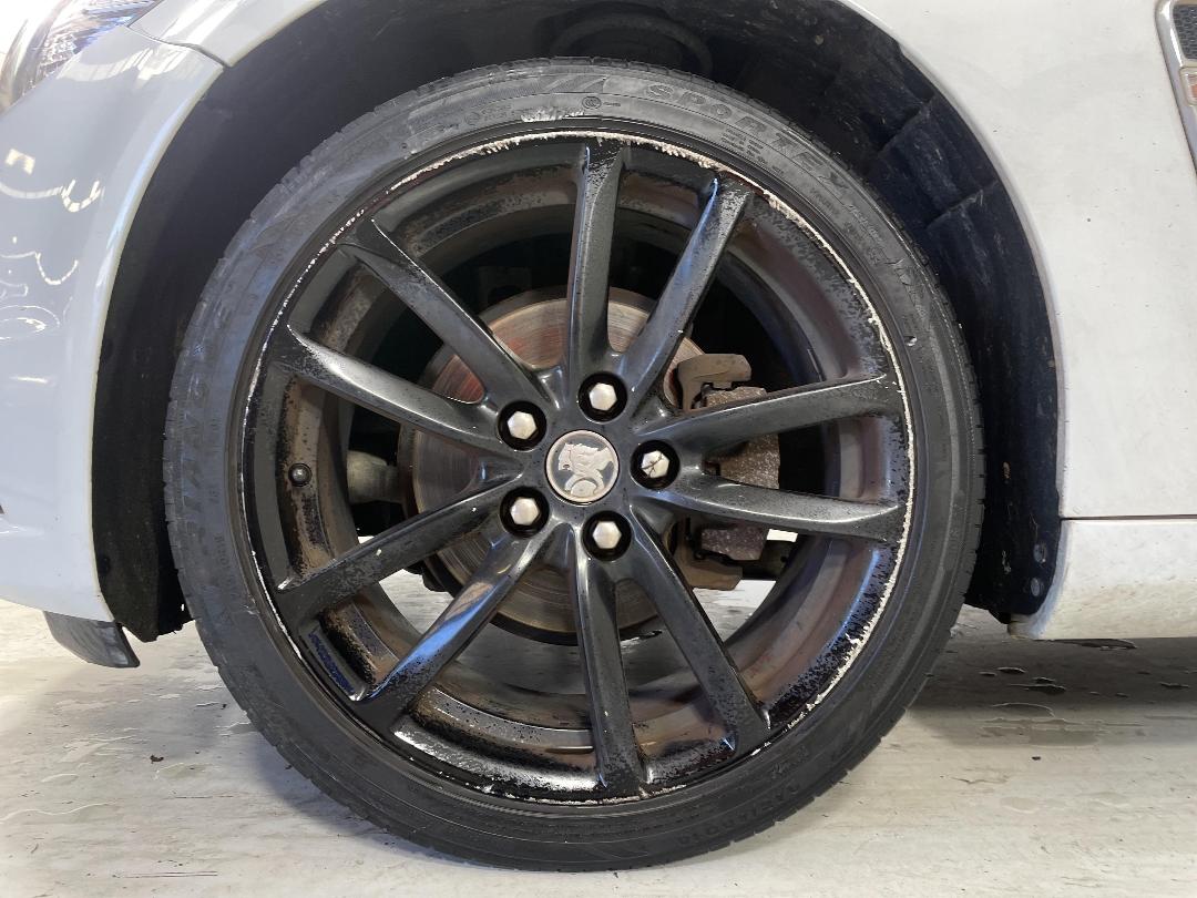 Photo '10' of Holden Commodore Photo '10' of Holden Commodore