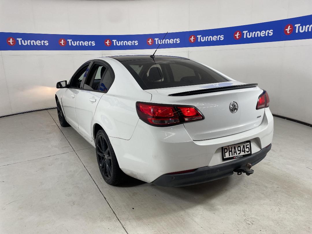 Photo '5' of Holden Commodore Photo '5' of Holden Commodore