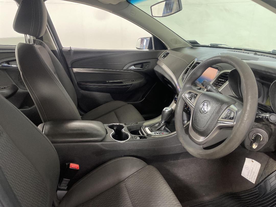 Photo '16' of Holden Commodore Photo '16' of Holden Commodore