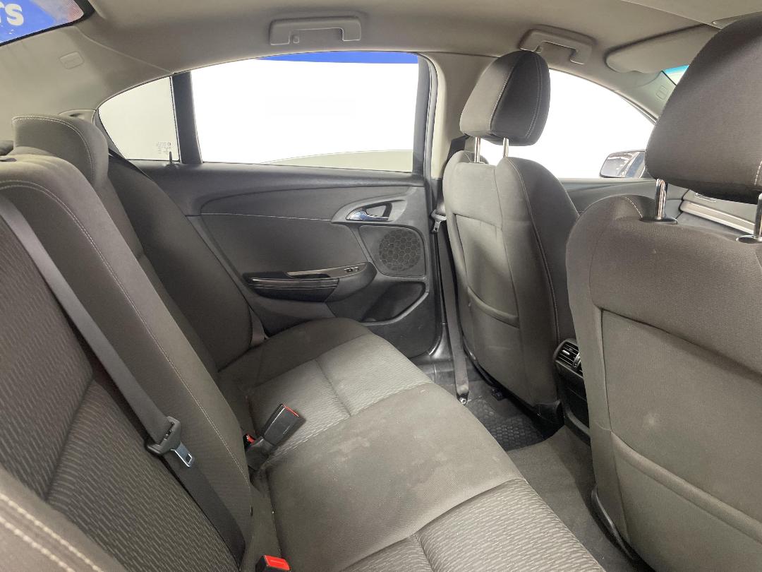 Photo '20' of Holden Commodore Photo '20' of Holden Commodore