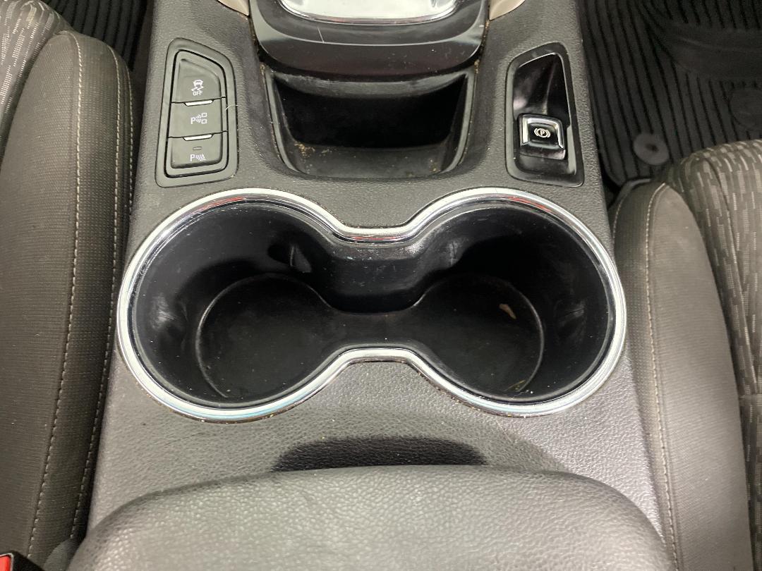 Photo '23' of Holden Commodore Photo '23' of Holden Commodore