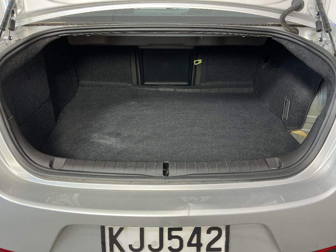 Photo '14' of Holden Commodore