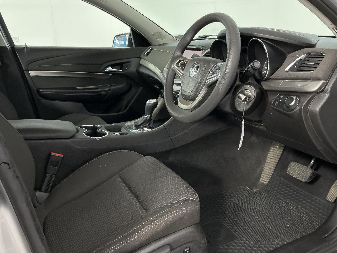 Photo '16' of Holden Commodore