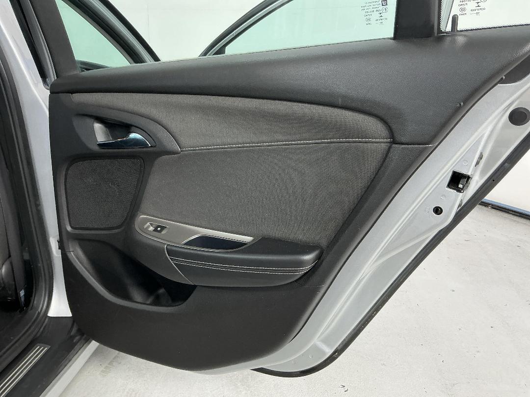 Photo '19' of Holden Commodore