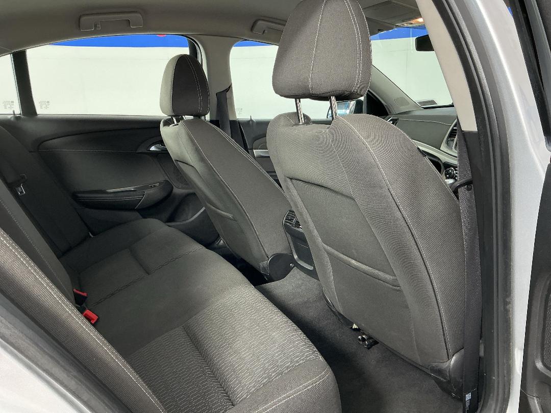 Photo '20' of Holden Commodore