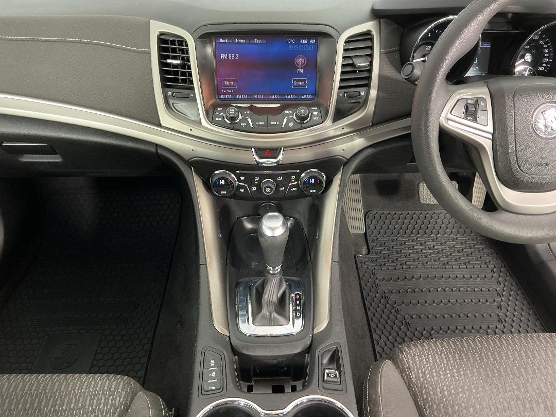 Photo '18' of Holden Commodore