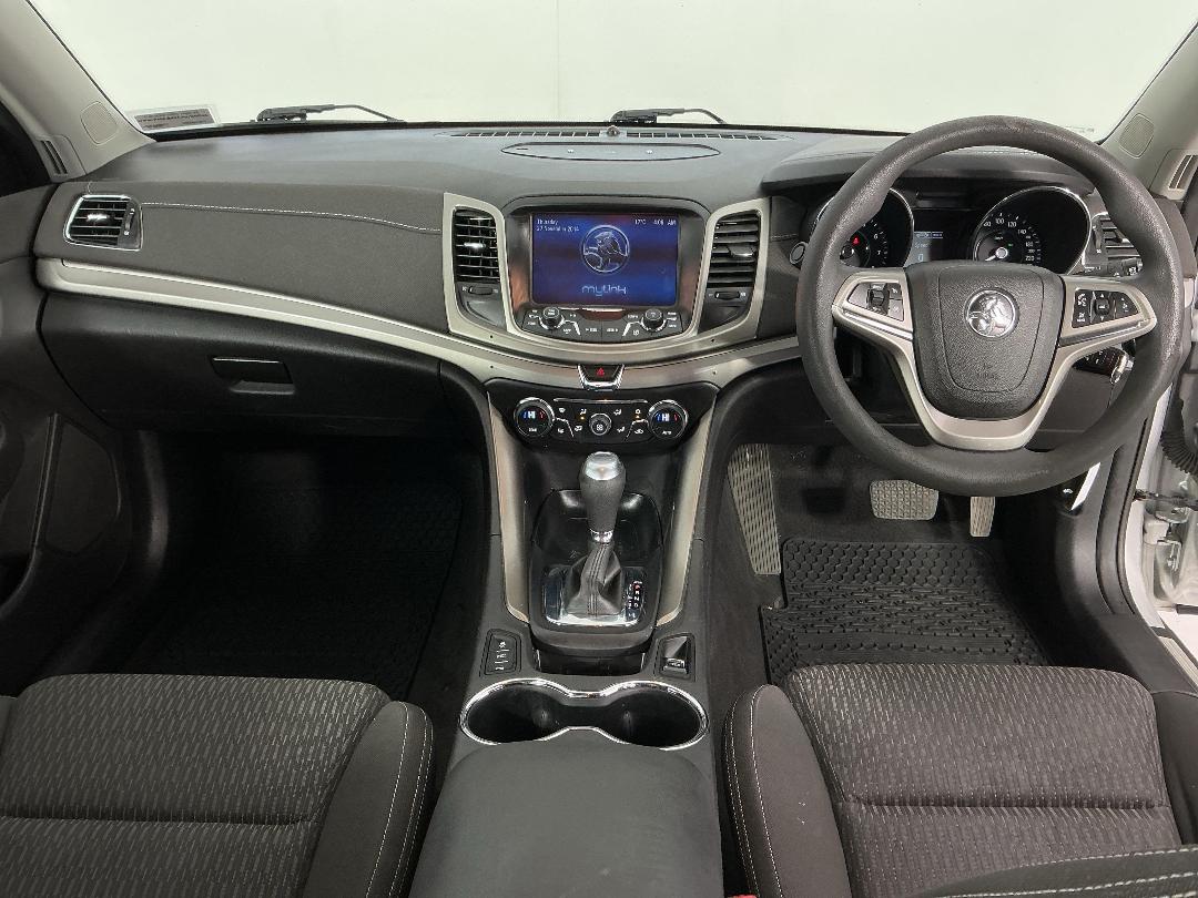 Photo '17' of Holden Commodore