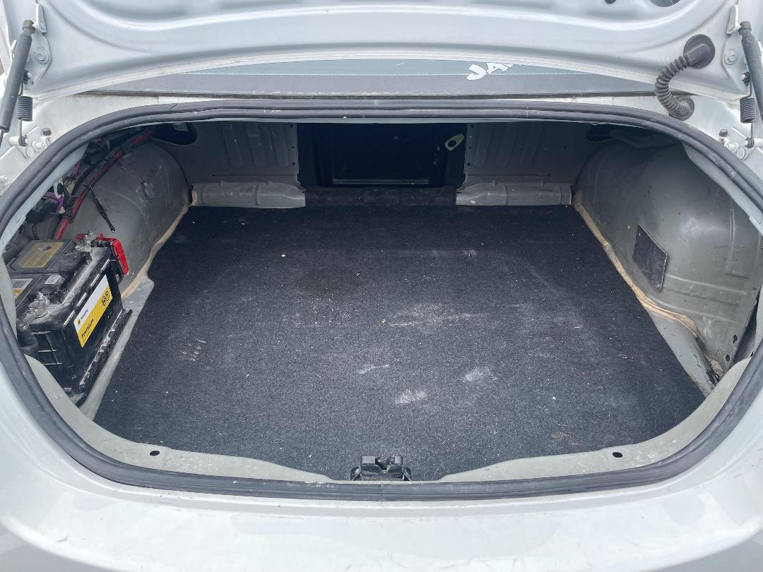 Photo '12' of Holden Commodore VF2 Evoke Photo '12' of Holden Commodore VF2 Evoke