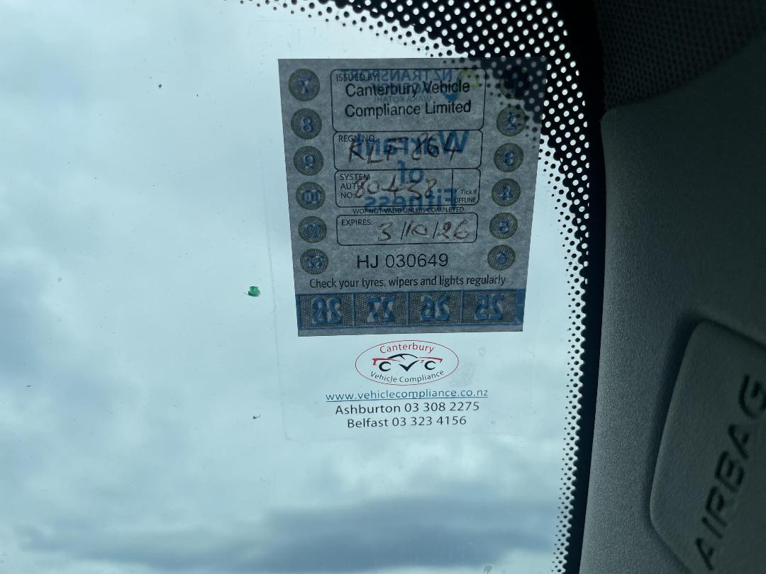 Photo '21' of Holden Commodore VF2 Evoke Photo '21' of Holden Commodore VF2 Evoke