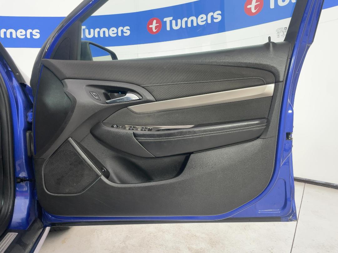 Photo '15' of Holden Commodore Photo '15' of Holden Commodore