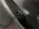 Thumbnail '33' of Holden Commodore Thumbnail '33' of Holden Commodore