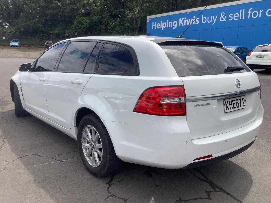 Photo '6' of Holden Commodore VF2 Evoke