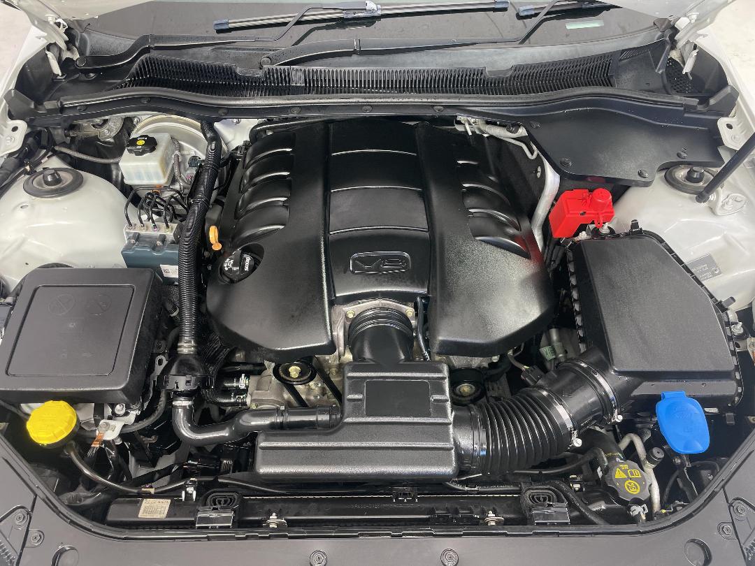 Photo '13' of Holden Commodore Photo '13' of Holden Commodore