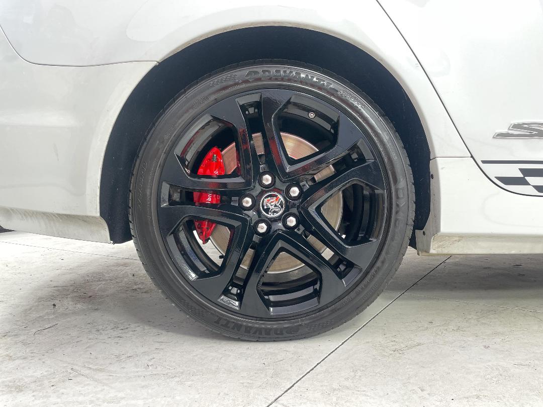 Photo '12' of Holden Commodore Photo '12' of Holden Commodore