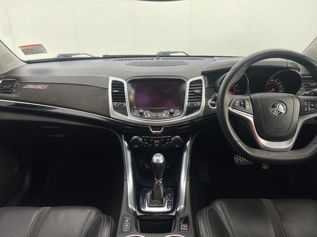 Photo '17' of Holden Commodore Photo '17' of Holden Commodore