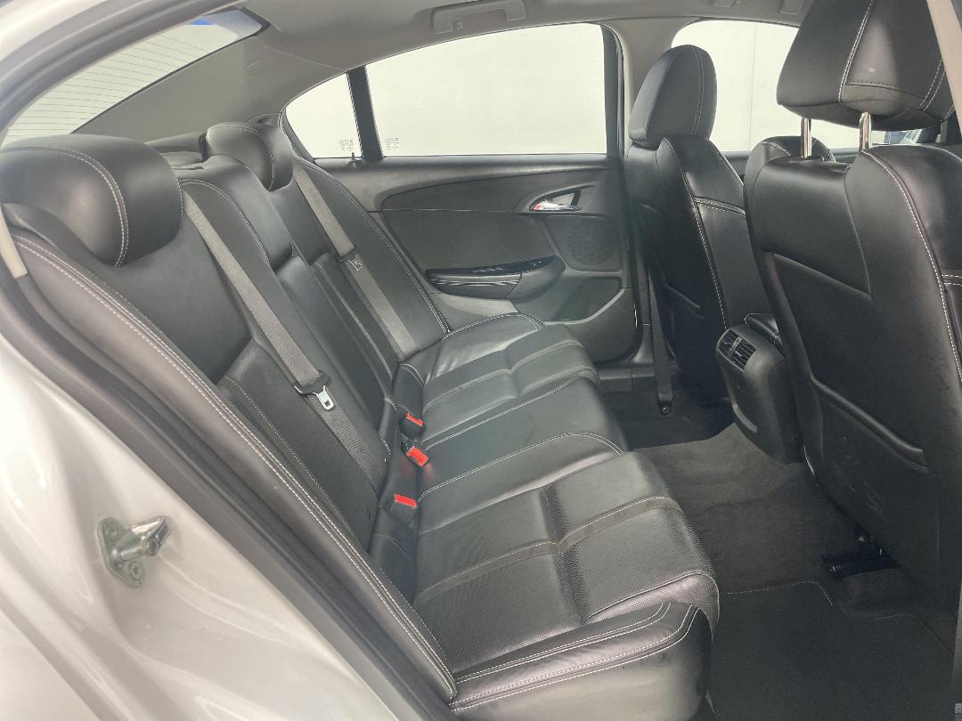 Photo '20' of Holden Commodore Photo '20' of Holden Commodore