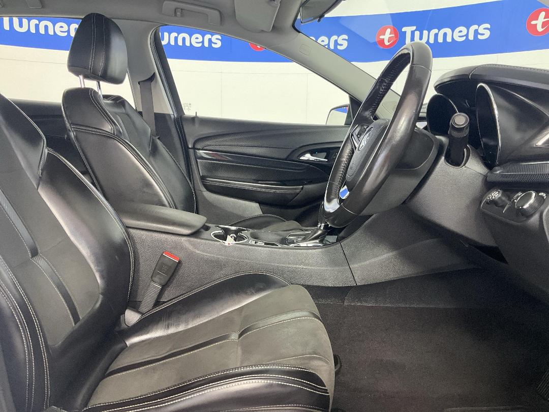 Photo '16' of Holden Commodore