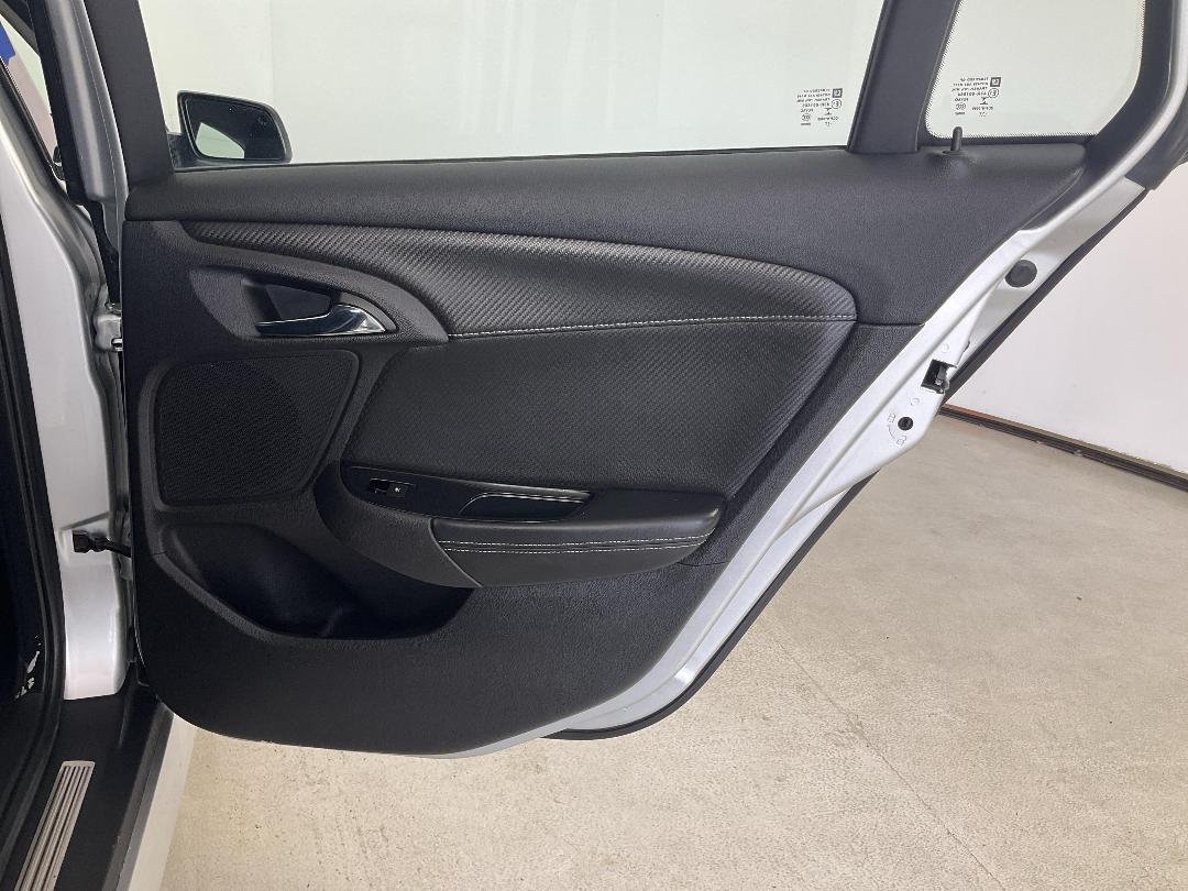 Photo '19' of Holden Commodore