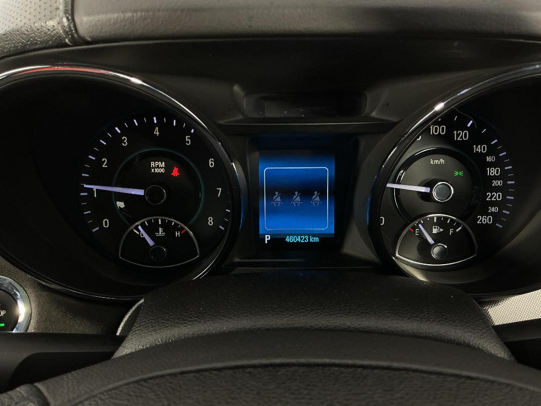 Photo '21' of Holden Commodore Photo '21' of Holden Commodore