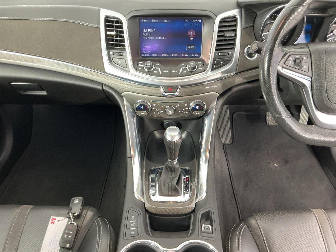 Photo '18' of Holden Commodore Photo '18' of Holden Commodore