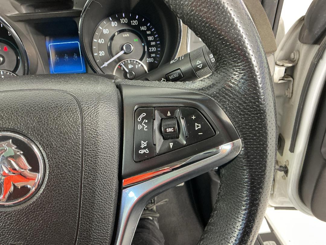 Photo '24' of Holden Commodore Photo '24' of Holden Commodore