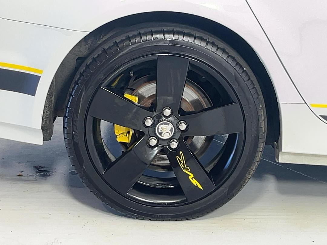 Photo '12' of Holden Commodore