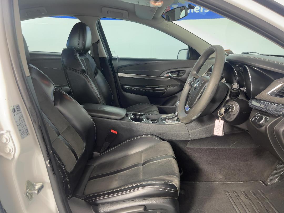 Photo '16' of Holden Commodore