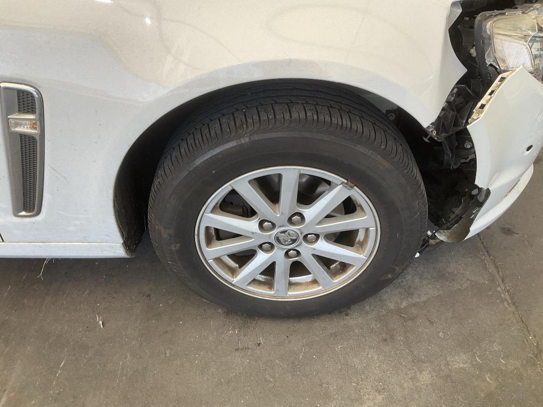 Photo '2' of Holden Commodore VF2 Evoke