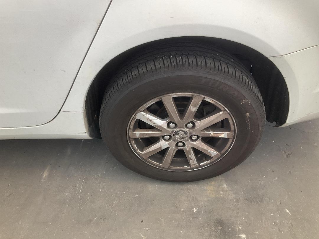 Photo '12' of Holden Commodore VF2 Evoke