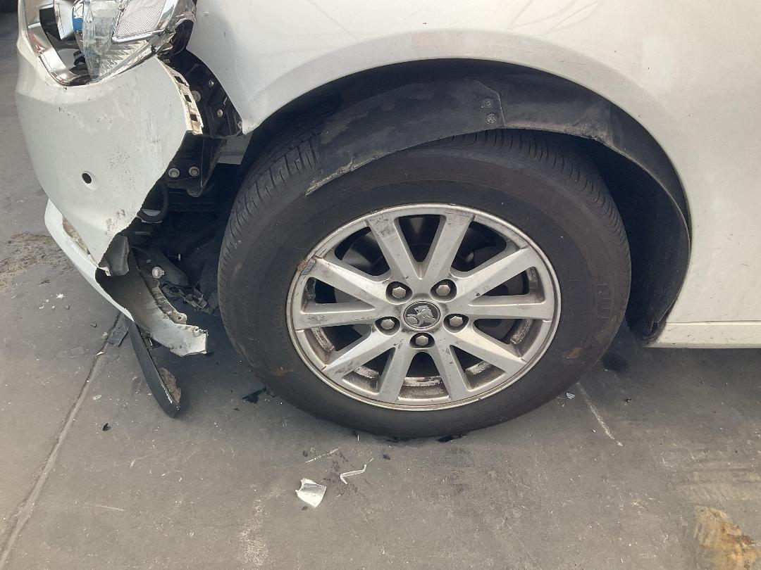 Photo '9' of Holden Commodore VF2 Evoke