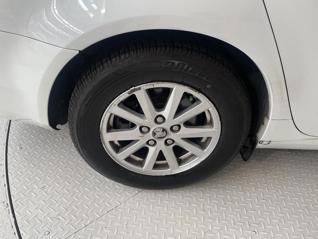 Photo '12' of Holden Commodore