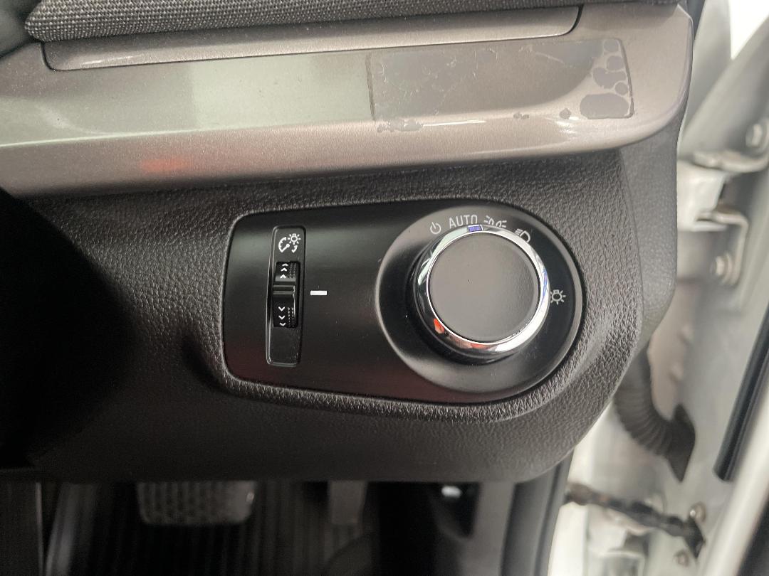 Photo '24' of Holden Commodore