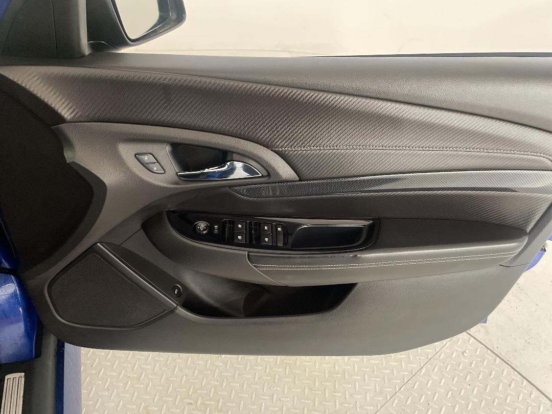 Photo '15' of Holden Commodore Photo '15' of Holden Commodore