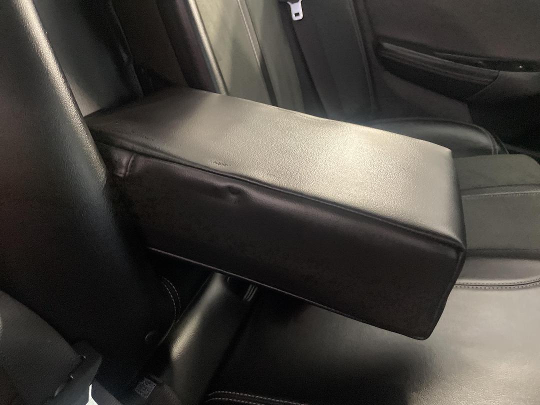 Photo '23' of Holden Commodore Photo '23' of Holden Commodore