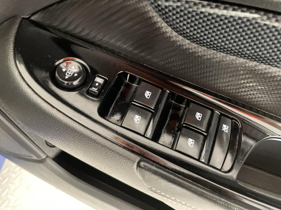 Photo '24' of Holden Commodore Photo '24' of Holden Commodore