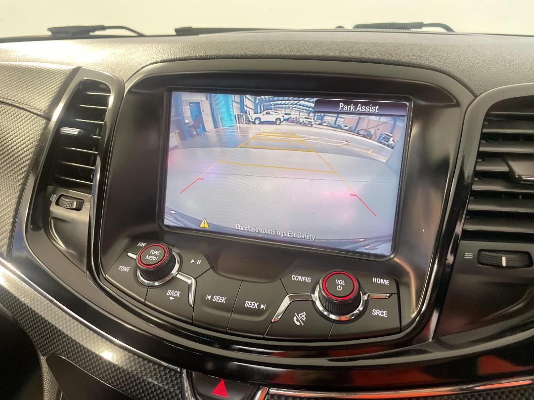 Photo '30' of Holden Commodore Photo '30' of Holden Commodore