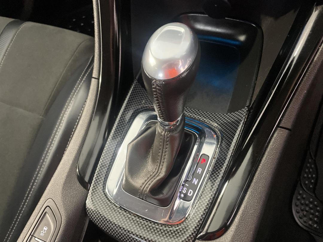 Photo '32' of Holden Commodore Photo '32' of Holden Commodore