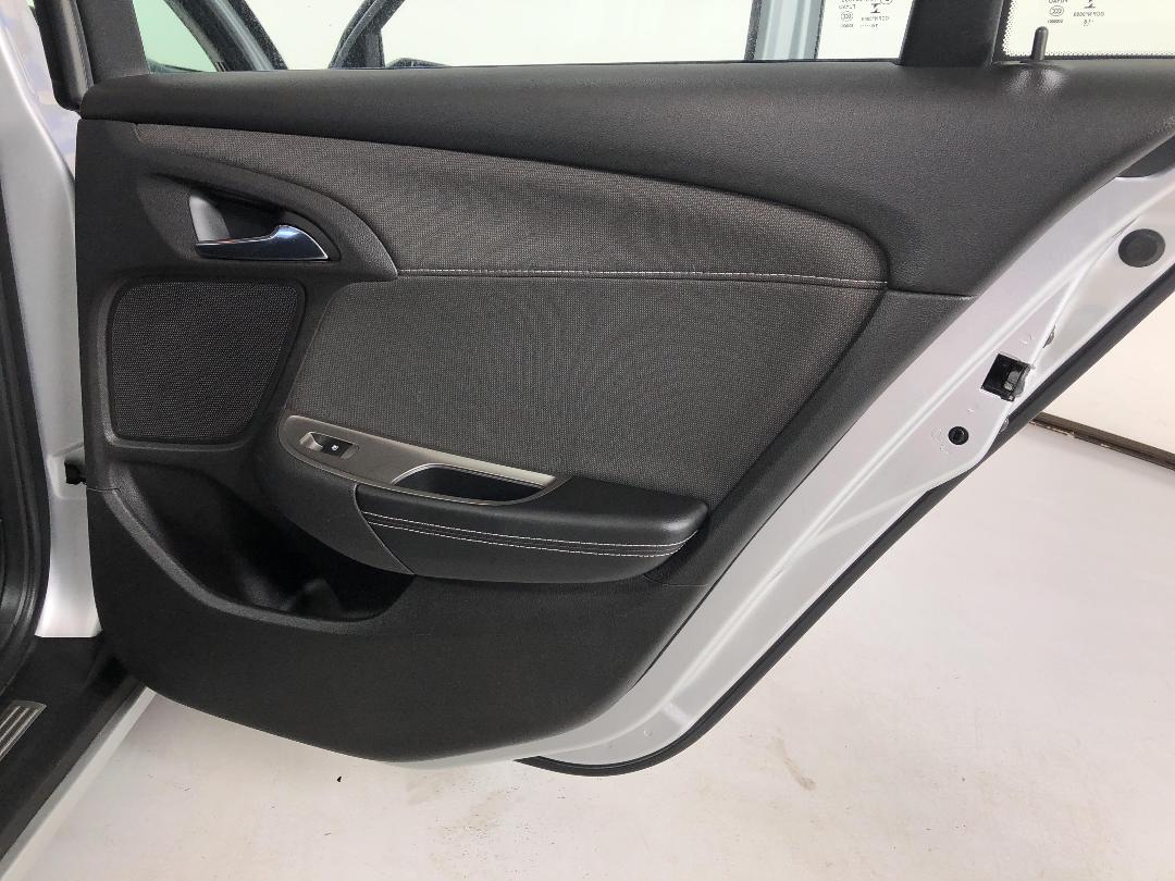 Photo '19' of Holden Commodore