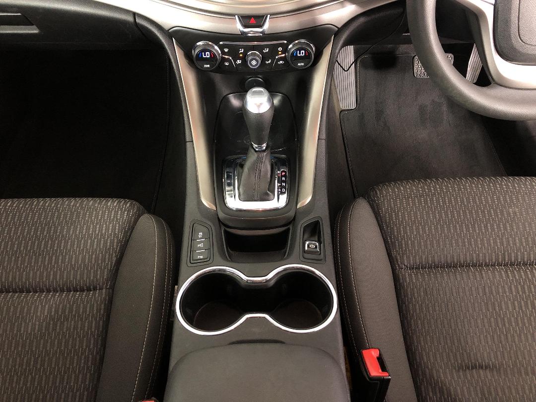 Photo '18' of Holden Commodore