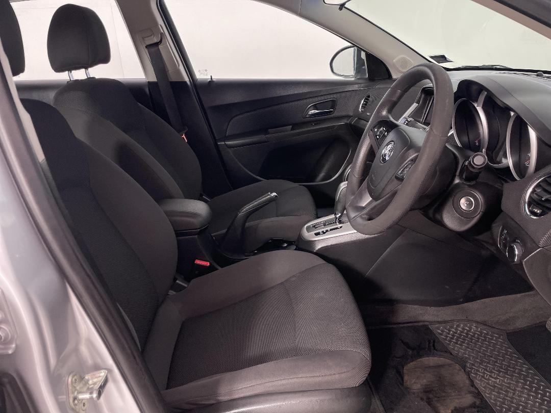 Photo '16' of Holden Cruze Photo '16' of Holden Cruze