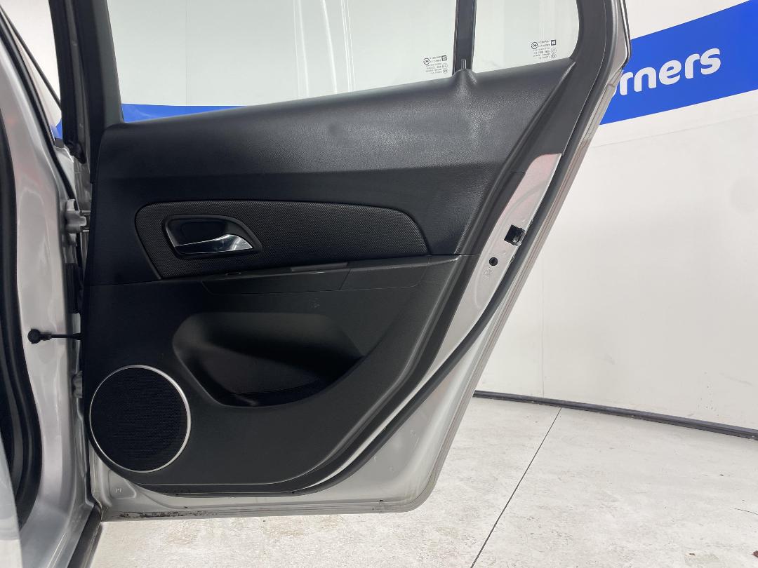 Photo '19' of Holden Cruze Photo '19' of Holden Cruze