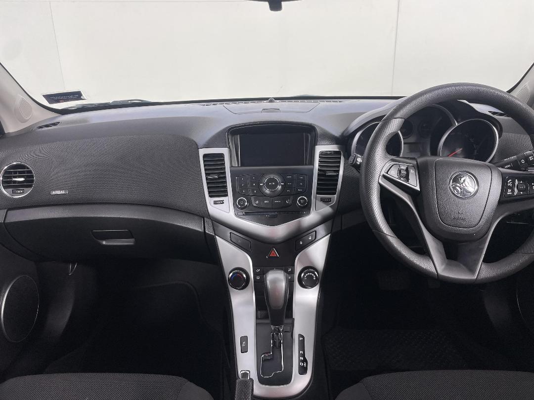 Photo '17' of Holden Cruze Photo '17' of Holden Cruze