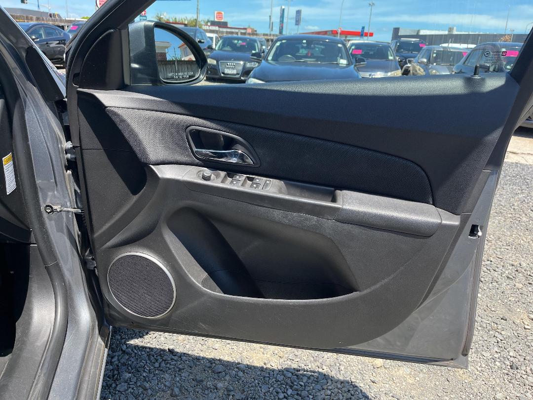 Photo '9' of Holden Cruze CD