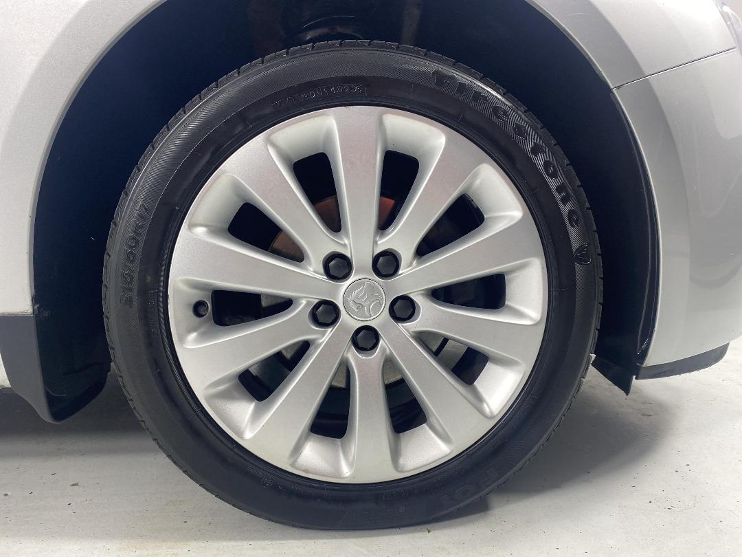 Photo '9' of Holden Cruze